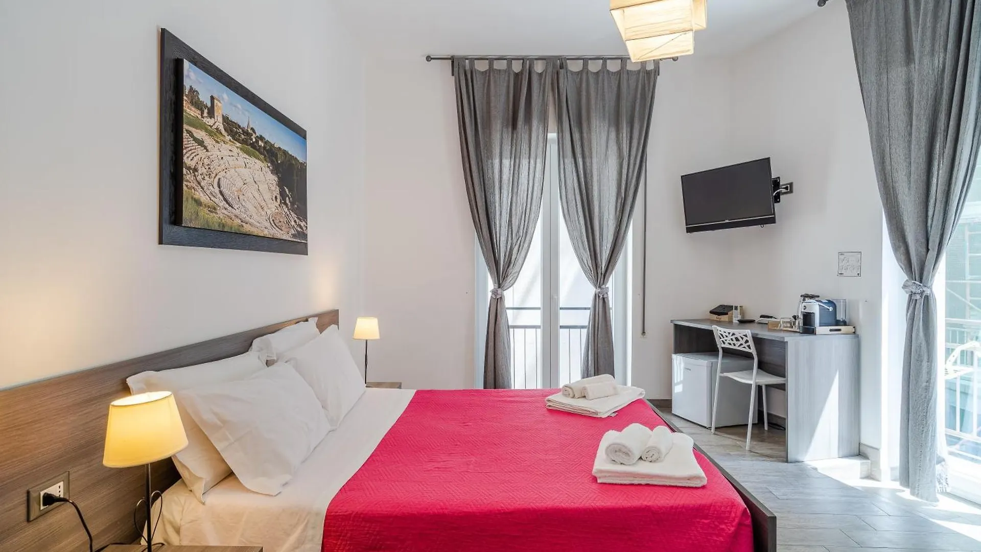 Cavour Rooms 3*, Syracuse Italy
