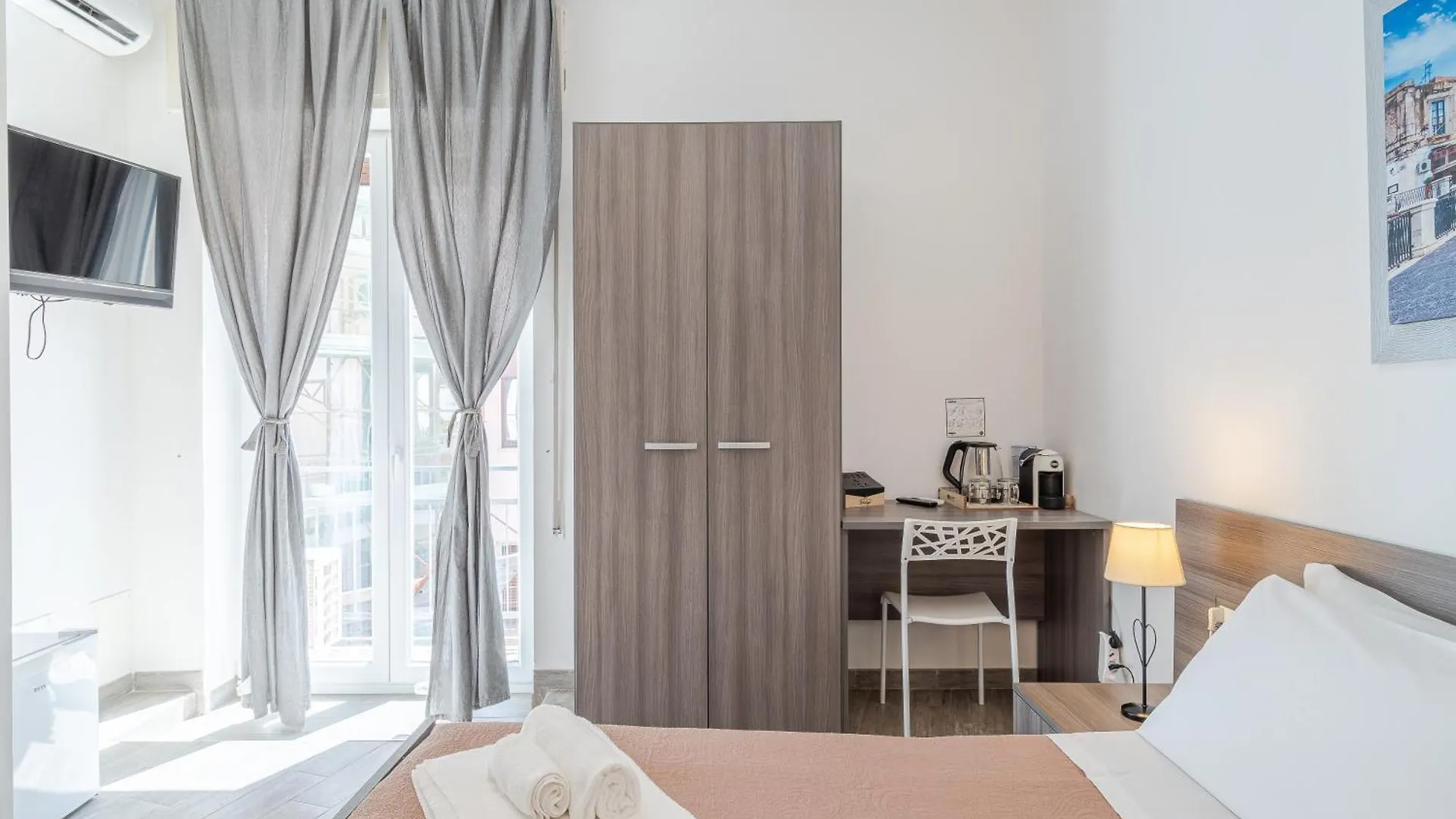 Cavour Rooms Συρακούσες 3*,  Ιταλία